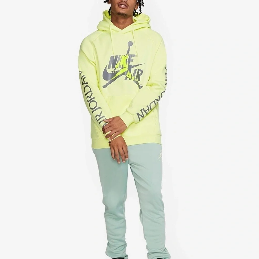 Jordan Men's Jumpman Classics Pullover Hoodie 'Neon Green' BV6010-335 Size Large